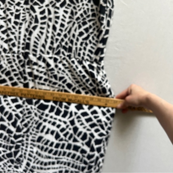 Nueva black white scale print bamboo short sleeve belted dress Sz 16 - Picture 10 of 13